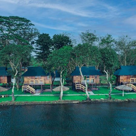 فندق Water Scapes كوماراكوم المظهر الخارجي الصورة