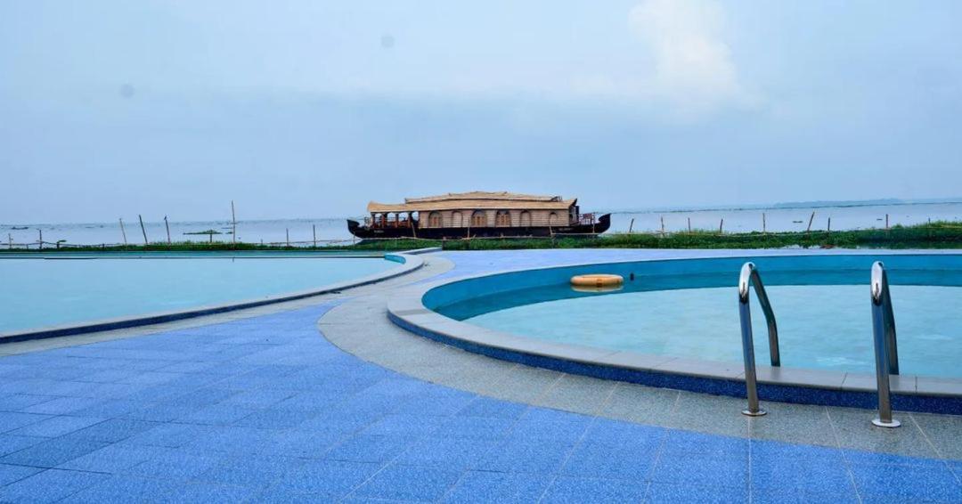 فندق Water Scapes كوماراكوم المظهر الخارجي الصورة