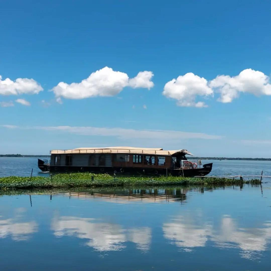 فندق Water Scapes كوماراكوم المظهر الخارجي الصورة