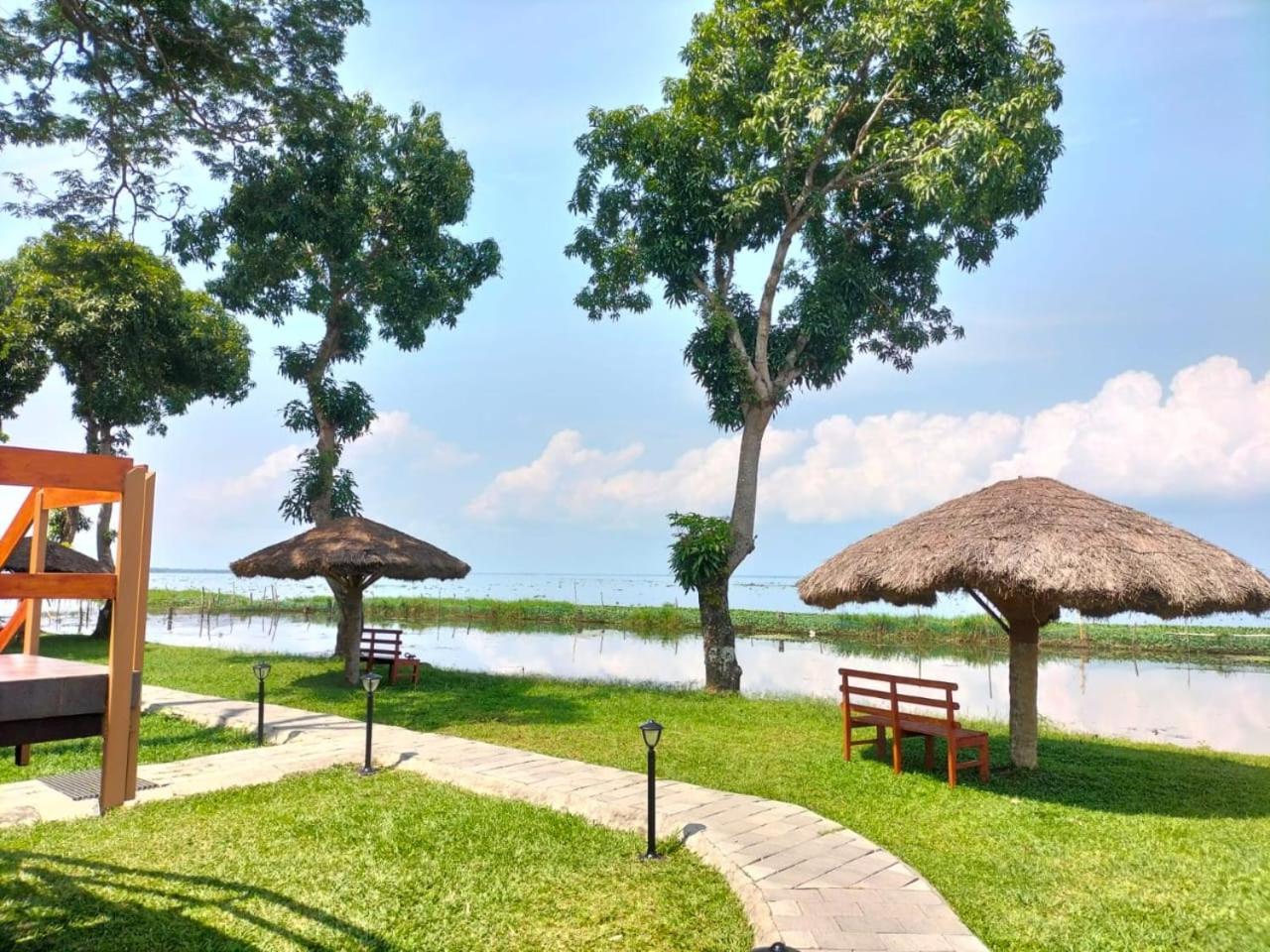 فندق Water Scapes كوماراكوم المظهر الخارجي الصورة
