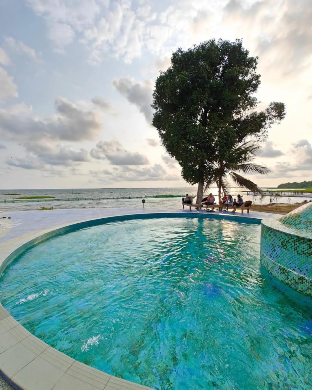 فندق Water Scapes كوماراكوم المظهر الخارجي الصورة